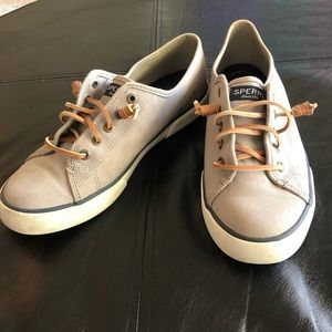 Sperry Women’s Sneakers. Light gray 8.5